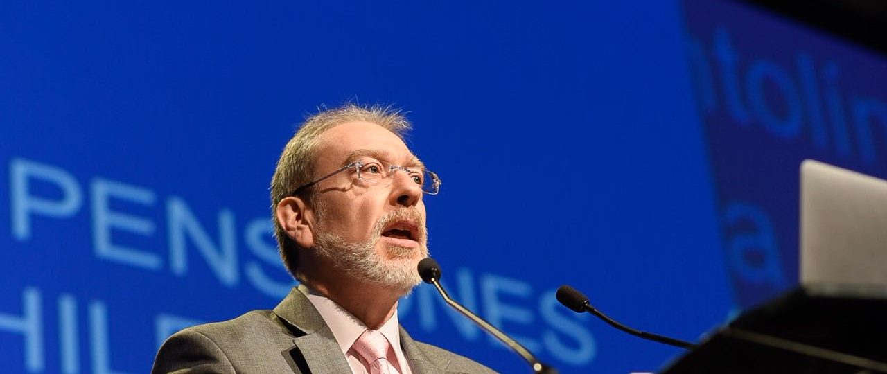 Jefe de Pensiones de la OCDE sobre Chile: «La solución es mejorar el sistema actual»