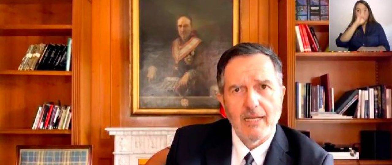 Revive el streaming · «Encuentro con Roberto Ampuero, Embajador de Chile en España»